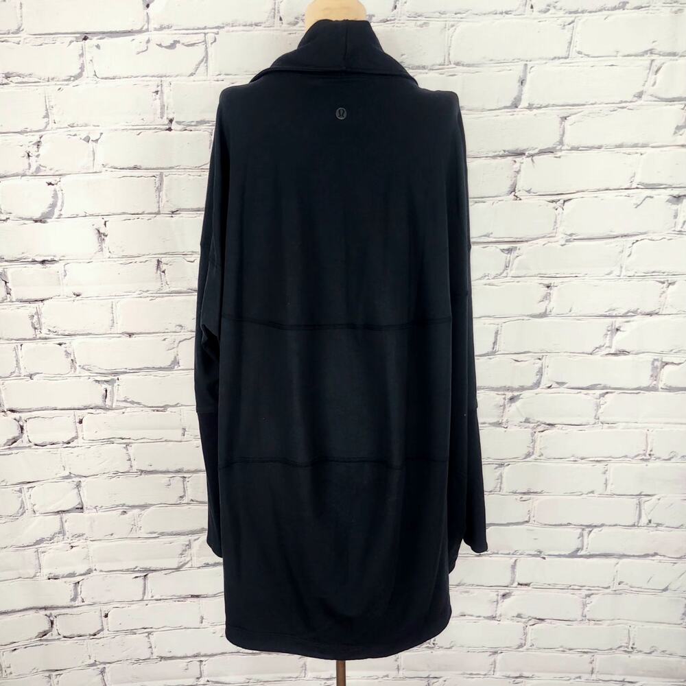 Lululemon Back In Action Wrap Women 8/10 Black Athleisure yoga gym workout comfy - Picture 2 of 8